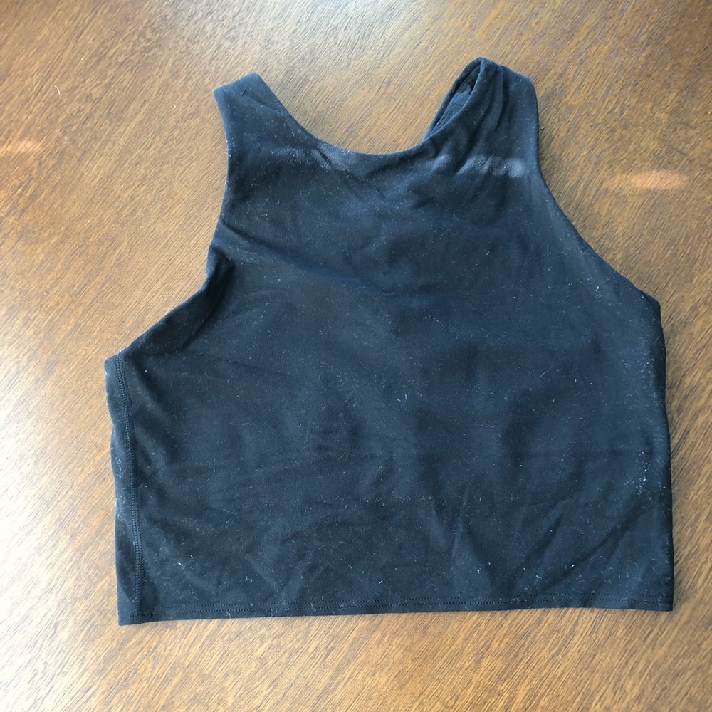 Athleta Conscious Crop
